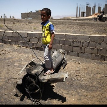 مکتب حقوق الإنسان یؤکد مقتل 33 مدنیا فی قصف جوی بصنعاء