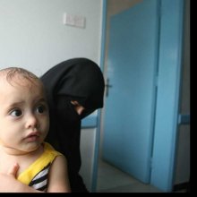 فرق صحیة متنقلة تصل إلى 600 ألف طفل من المتضررین من النزاع فی الیمن - Children-Taiz-web