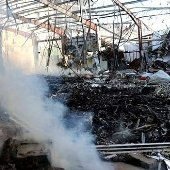  ضرب-المدنیین-الیمنیین - هیومن رایتس: قنبلة أمیرکیة موجهة باللیزر تزن 225 کغم استهدفت عزاء صنعاء