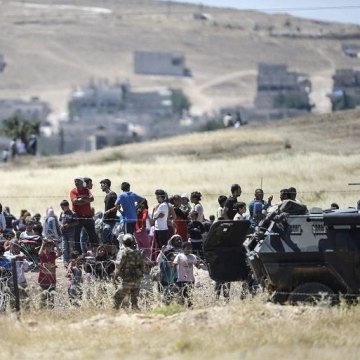 Turkish border guards 'kill 11 Syrian refugees' in indiscriminate shooting