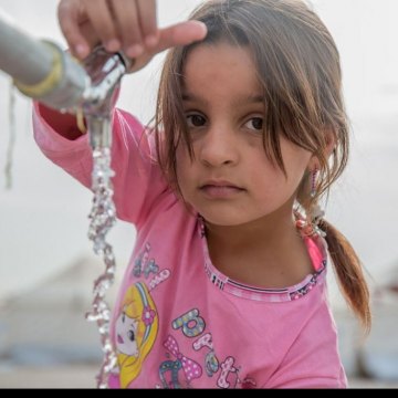Nearly half of children in Mosul now cut off from clean water as conflict intensifies