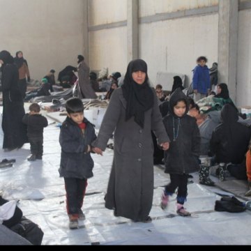 Syria: UN refugee agency spotlights growing shelter needs as thousands flee Aleppo violence