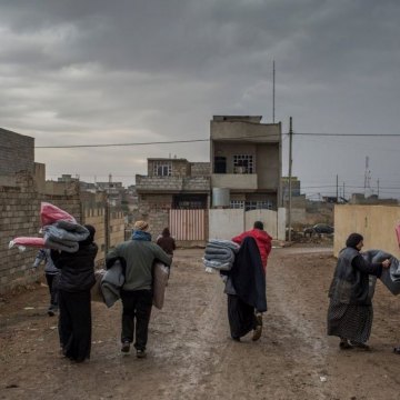 Hundreds from western Mosul getting medical attention amid fight to retake Iraqi city