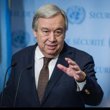US measures suspending refugee resettlement should be lifted, says UN chief Guterres