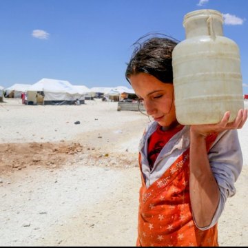 UN refugee agency urges sustained access as civilians flee Raqqa fighting