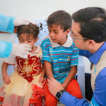 Rainy season worsens cholera crisis in Yemen; UN agencies deliver clean water, food