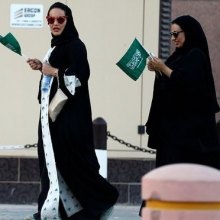  S-AZ-Saudi-Arabia - Thousands of Saudis sign petition to end male guardianship of women