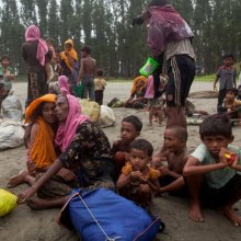  vaccination - UN-supported campaign to immunize 150,000 Rohingya children against deadly diseases